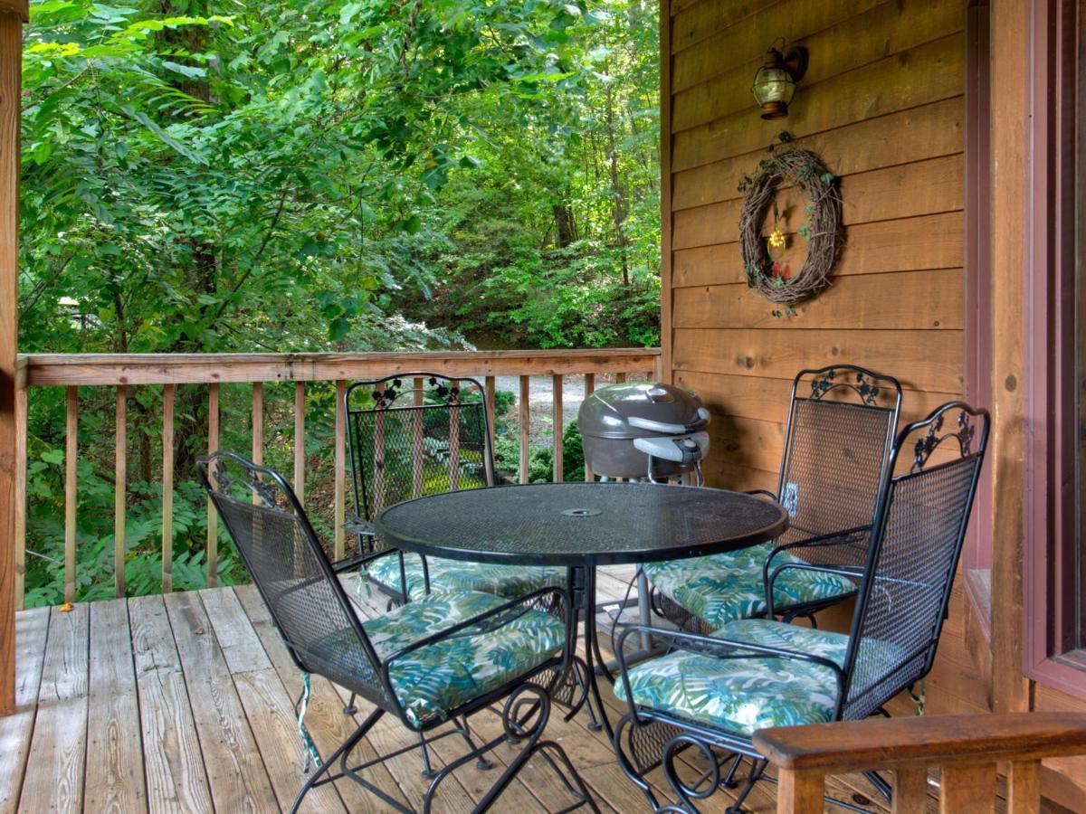 Between Here & There, 3 Bedrooms, Sleeps 6, Views, Hot Tub Гатлинбург Экстерьер фото